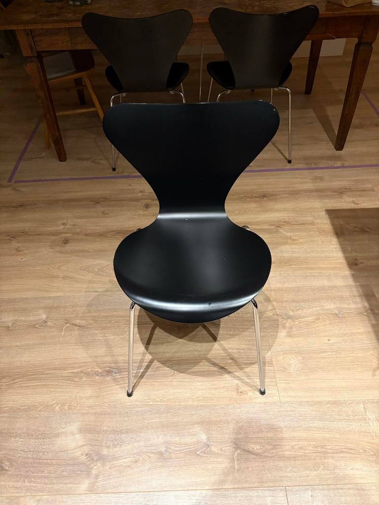 2x Fritz Hansen Vlinderstoel Zwart - Design Klassieker, Huis en Inrichting, Stoelen, Ophalen, Gebruikt, Twee, Zwart