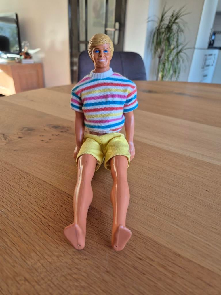 Vintage Ken pop (jaren '80) met diverse kledingsets, Ophalen of Verzenden, Barbie
