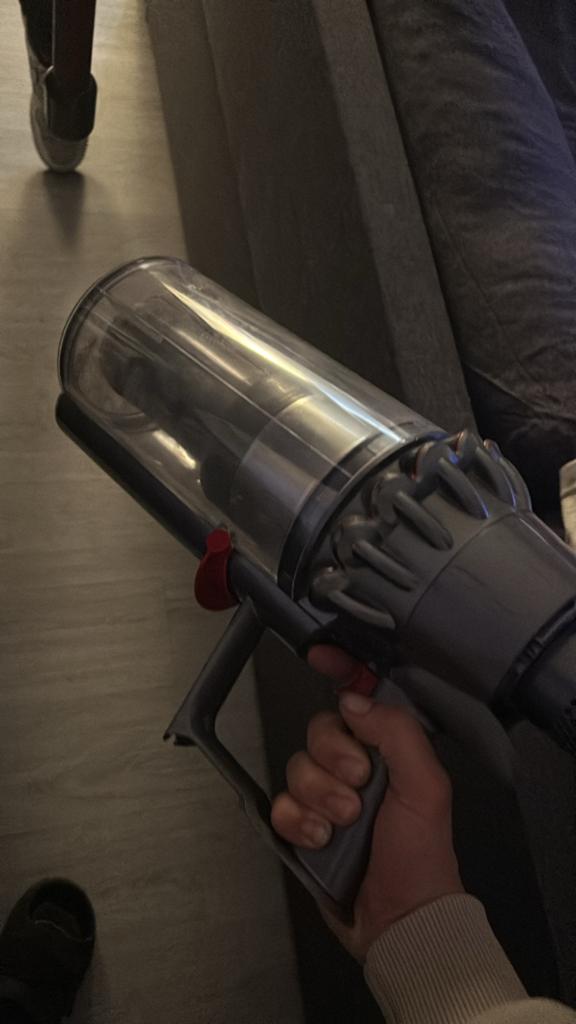 Defecte Dyson stofzuigers en onderdelen gezocht!, Witgoed en Apparatuur, Stofzuigers, Ophalen of Verzenden, Dyson, Niet werkend