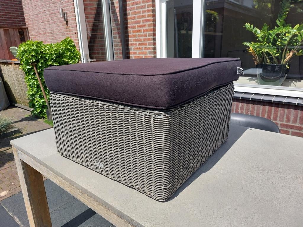 Avanti di Bellagio Hocker/Voetenbank met Kussen, Tuin en Terras, Tuinmeubel-accessoires, Gebruikt, Ophalen