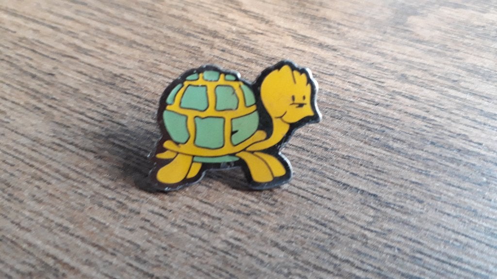 Schildpad pin 2x2cm, Ophalen of Verzenden, Gebruikt, Overige onderwerpen