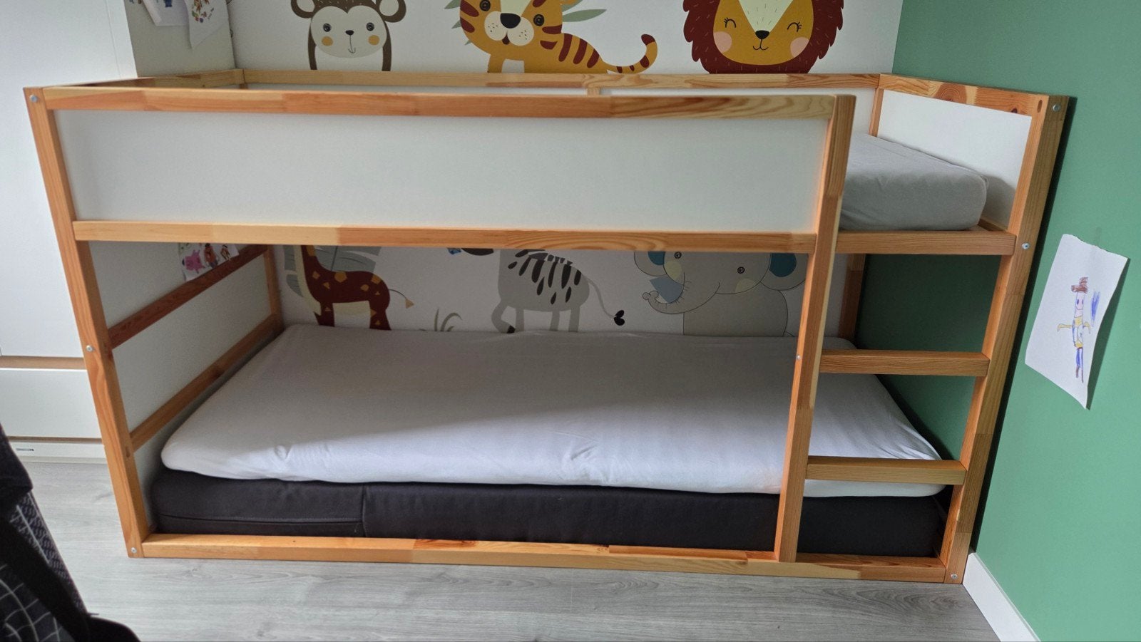 IKEA Kura bed met matras en bedtent (90x200 cm), Ophalen, 85 tot 100 cm, Zo goed als nieuw, Matras