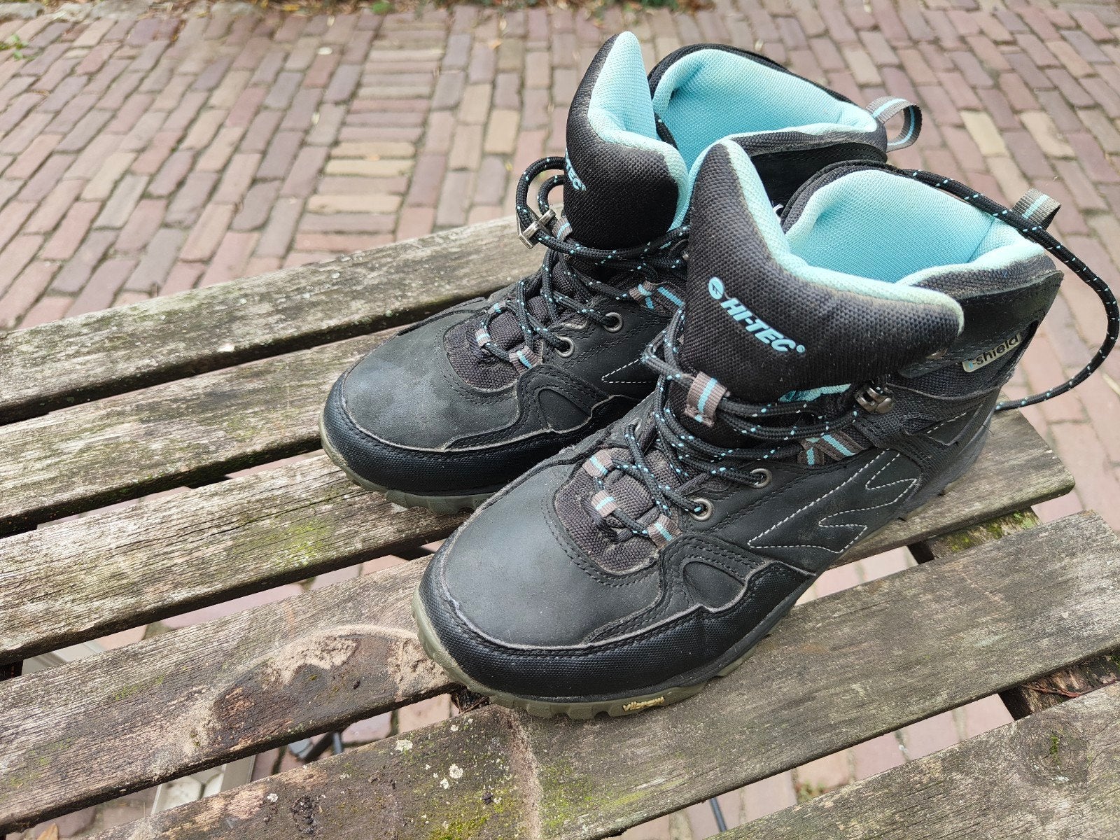 Hi-Tec Spikewandelschoenen dames, maat 39.5, Ophalen of Verzenden, Zo goed als nieuw, Schoenen