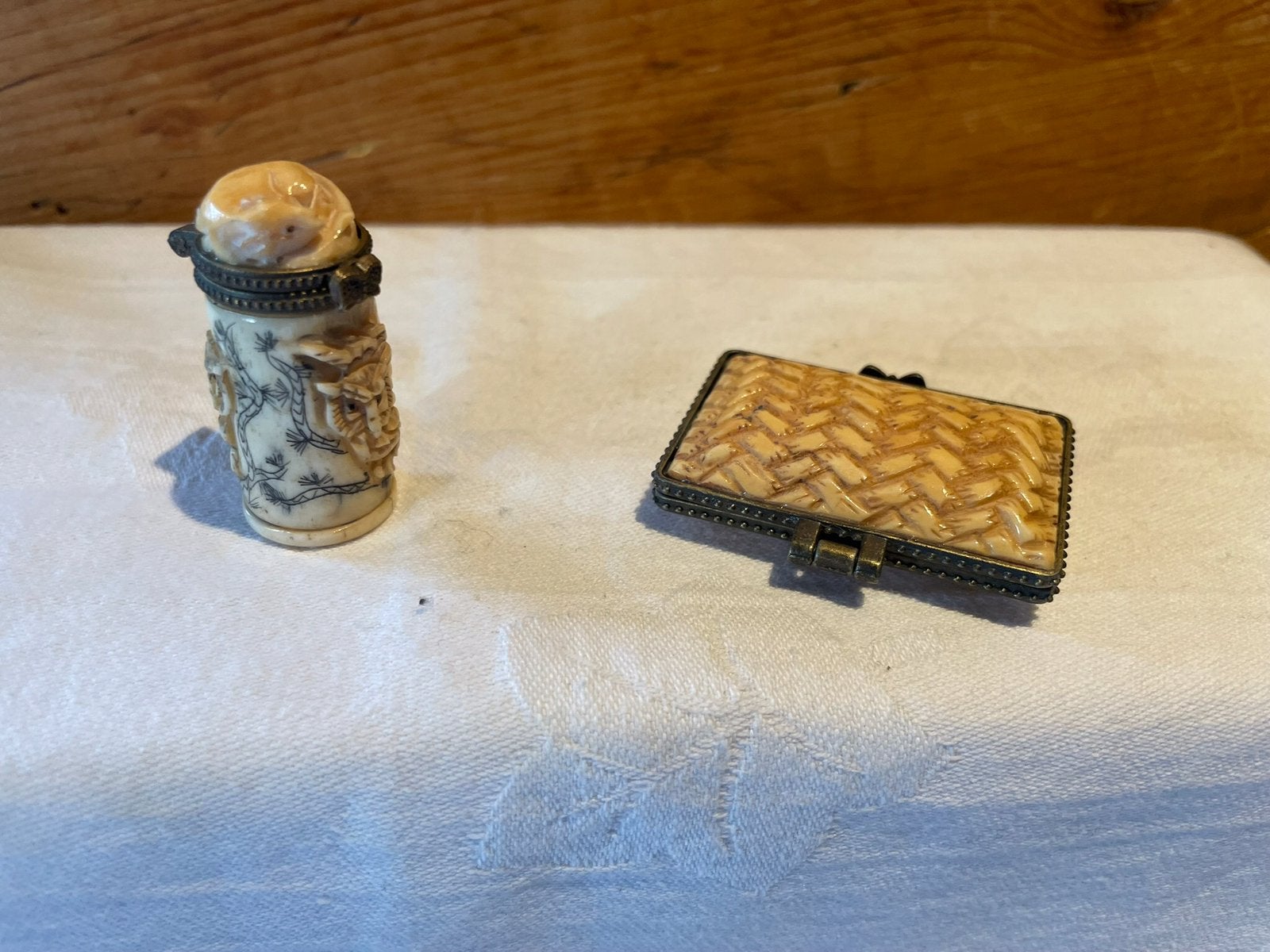 Camel bone box, Ophalen of Verzenden