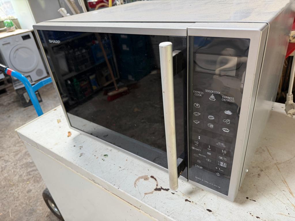 Sharp combimagnetron R-969 - Krachtig en veelzijdig, Ophalen, Combimagnetron, Gebruikt, Grill