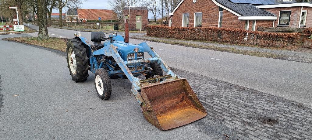 Ford  Dexta  met  voorlader  en  Deutz  D  40, Gebruikt, Verzenden, Ford, Tot 80 Pk
