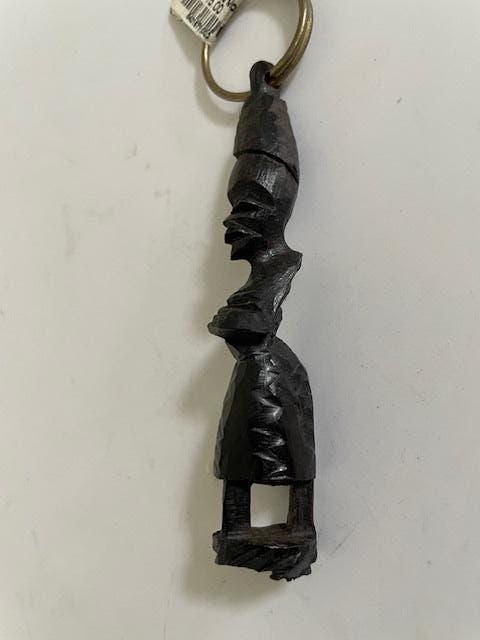 Vintage klein houten vruchtbaarheids beeldje. Sleutelhanger, Antiek en Kunst, Ophalen