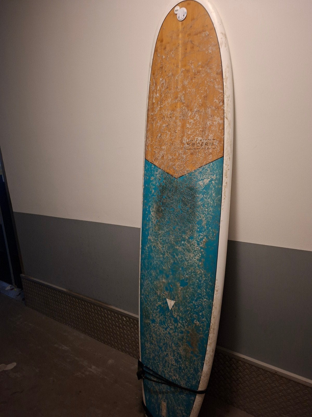 Modern Double Wide Surfboard 8'4" met hoes, Watersport en Boten, Ophalen, Zo goed als nieuw, Longboard, Met vinnen