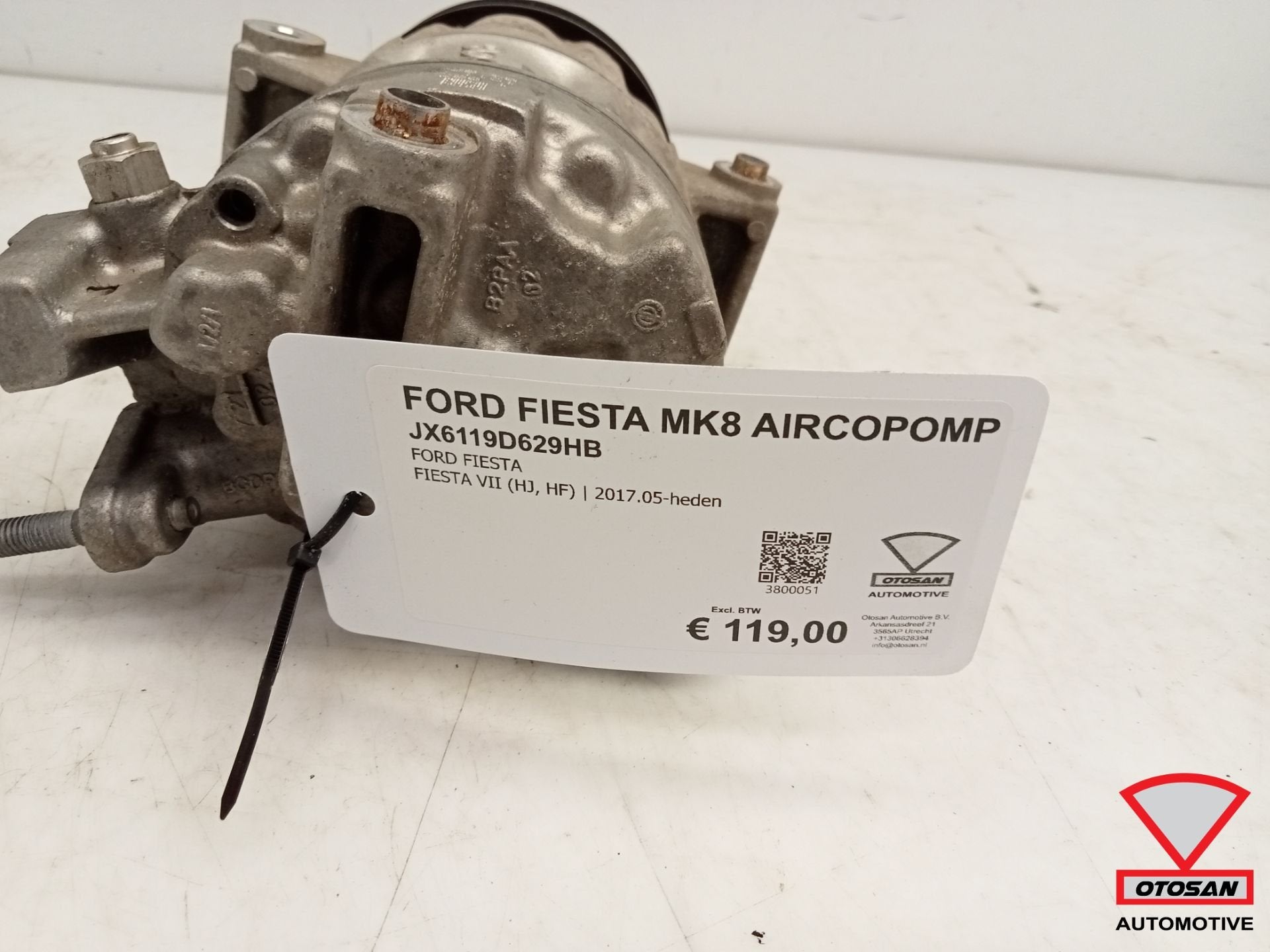 Ford Fiesta MK8 Aircopomp JX6119D629HB, Gebruikt, Info@ford.com, Ophalen of Verzenden, Ford