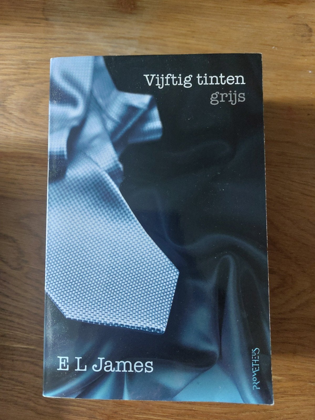 Vijftig tinten grijs - E L James, Boeken, Ophalen of Verzenden, Gelezen, E L James, Nederland