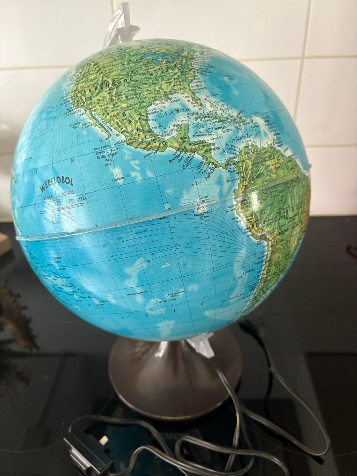 Verlichte Wereldbol - Educatief en Decoratief, Gebruikt, Kunststof, Draaibaar, Ophalen of Verzenden