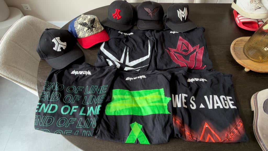 Hardstyle Merchandise Bundle 5-Shirts + 5 Caps Size S., Verzamelen, Ophalen of Verzenden, Gebruikt, Kleding