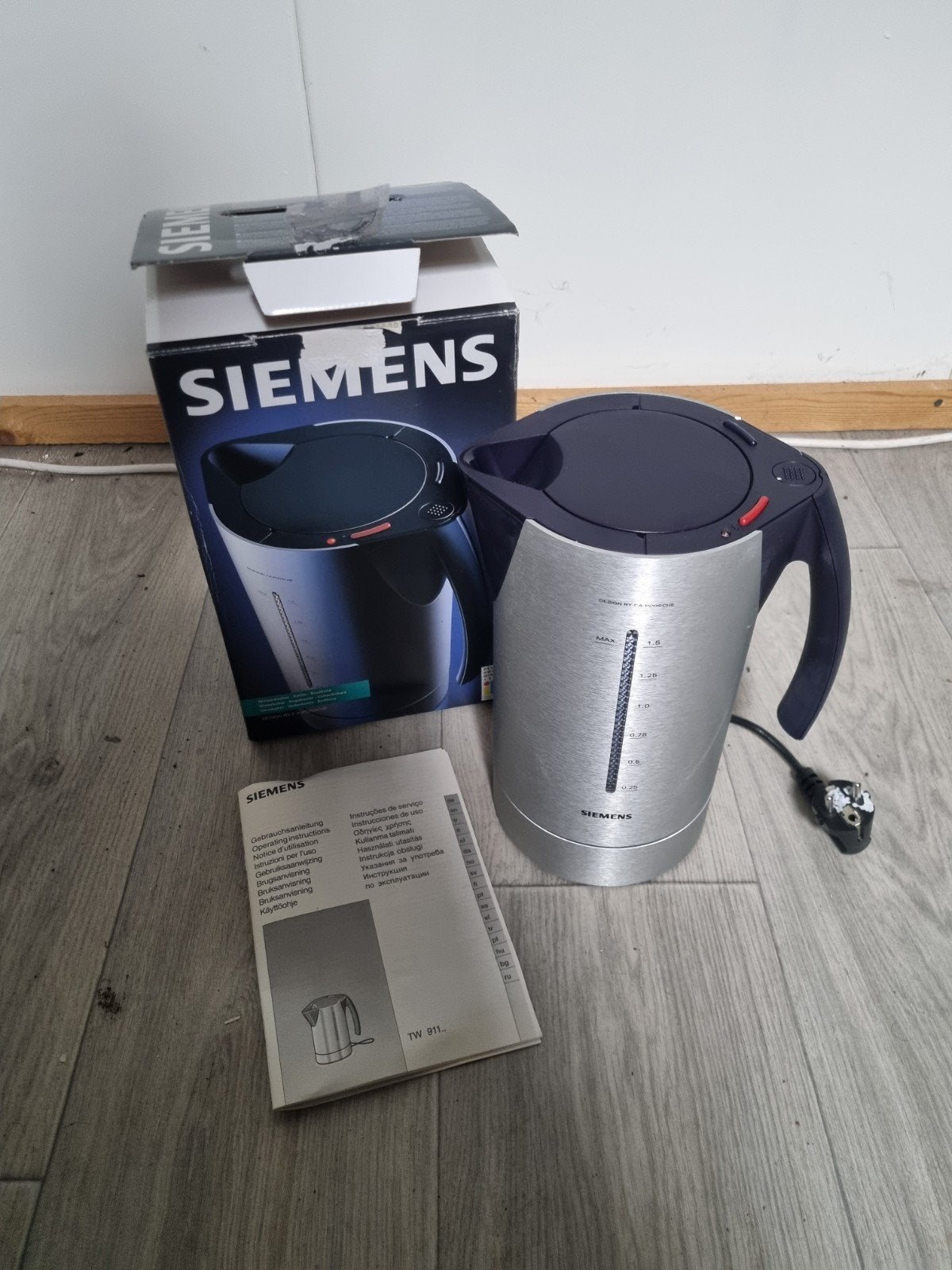 Siemens waterkoker design by porsche, 1 tot 2 liter, Ophalen of Verzenden