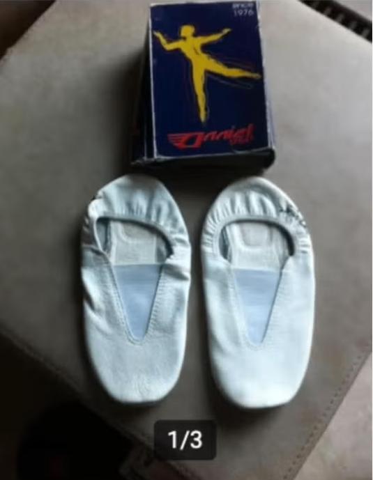 Meisjes ballet schoentjes wit Daniel sport mt 36, Ophalen of Verzenden, Zo goed als nieuw, Schoenen