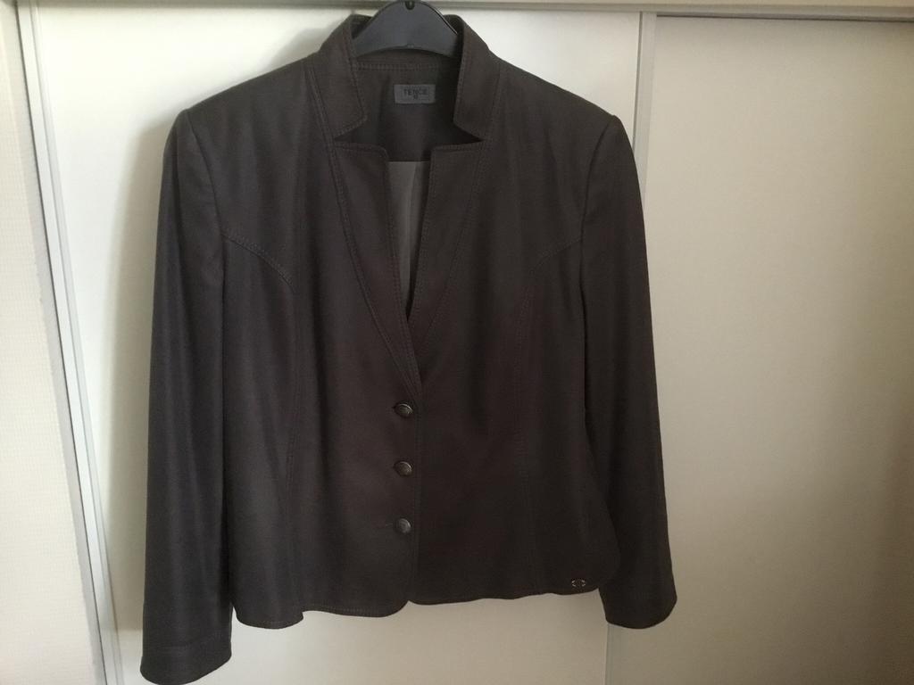 Kort jasje.  Blazer.   Tence., Kleding | Dames, Maat 46/48 (XL) of groter, Ophalen of Verzenden, Jasje, Grijs