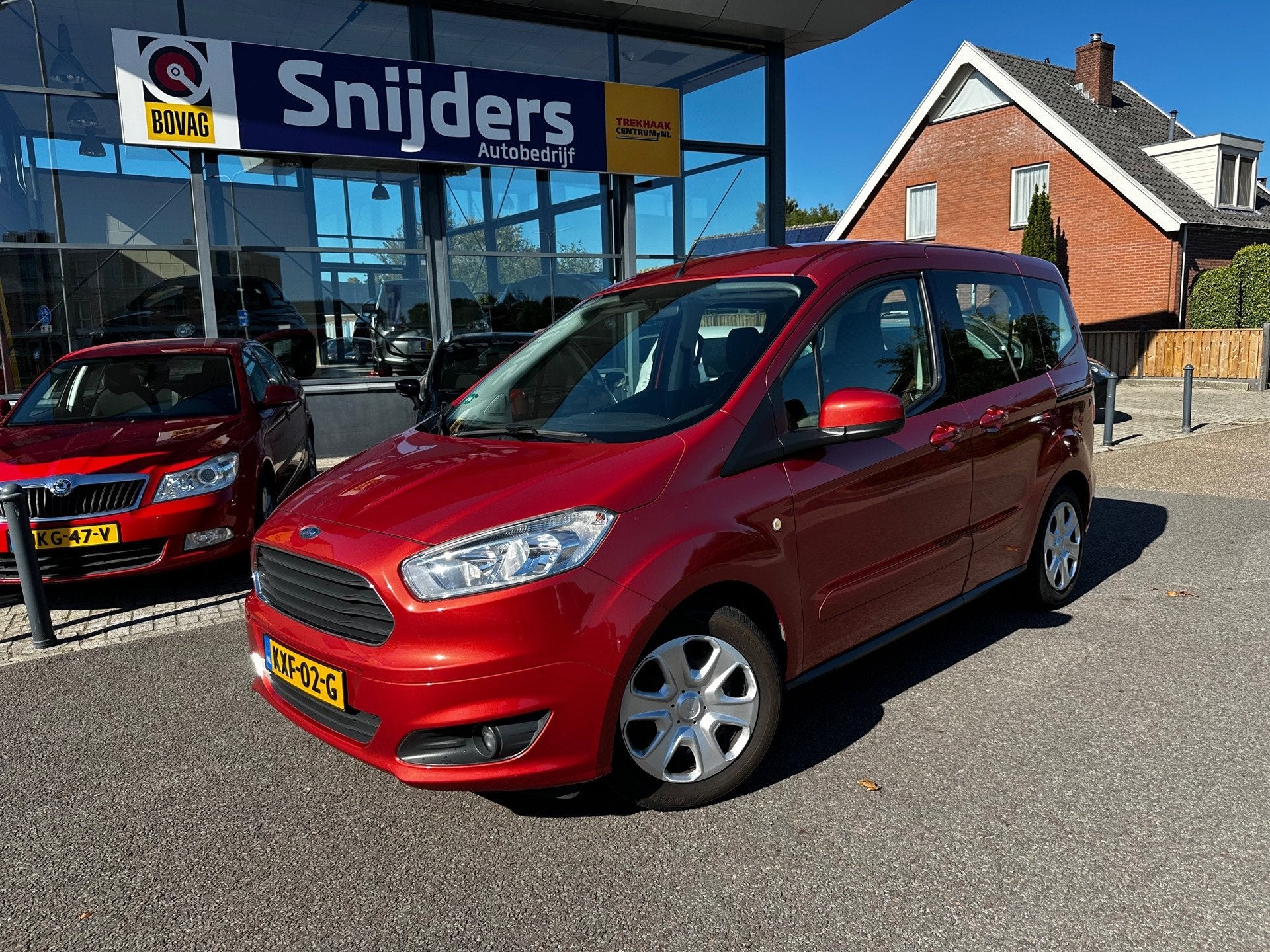 Ford TOURNEO COURIER 1.0 Titanium, Auto's, Voorwielaandrijving, Dealer onderhouden, Gebruikt, Euro 6