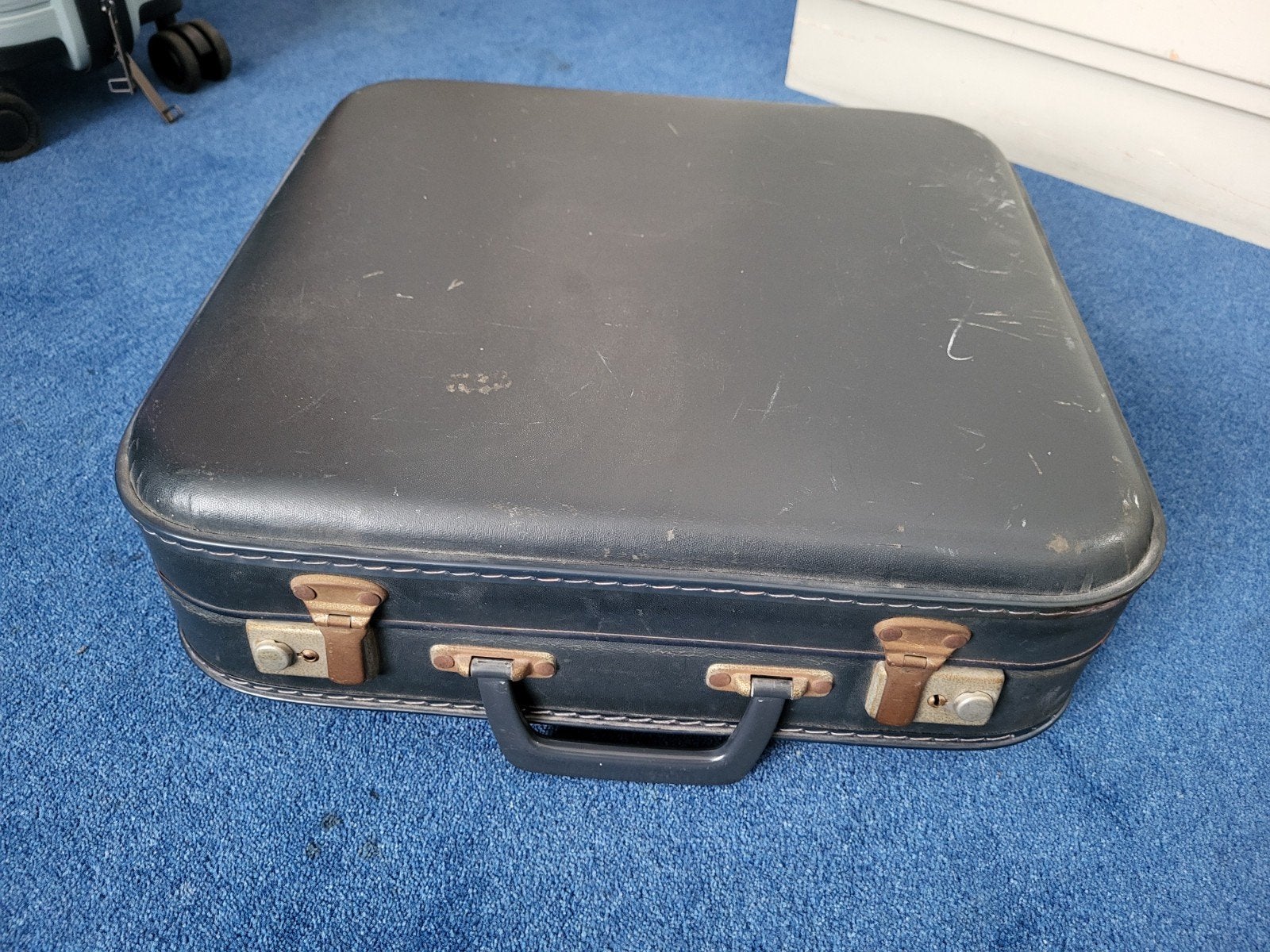 leuke vintage blauwe KLM reiskoffer uit de jaren 60, Ophalen of Verzenden, Overige materialen, Minder dan 50 cm, 35 tot 45 cm