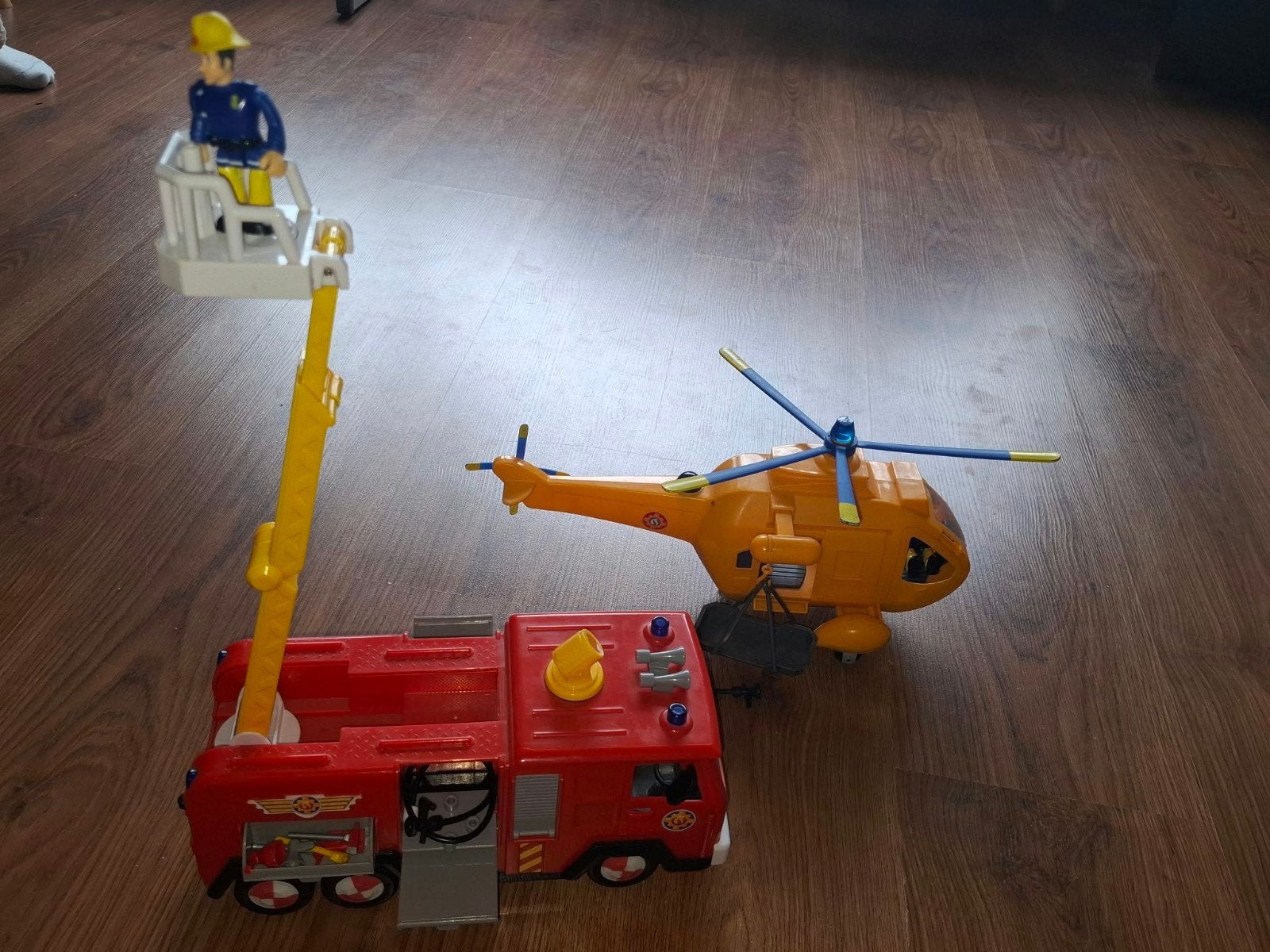 Brandweerman Sam brandweerwagen en helikopter, Ophalen of Verzenden, Gebruikt