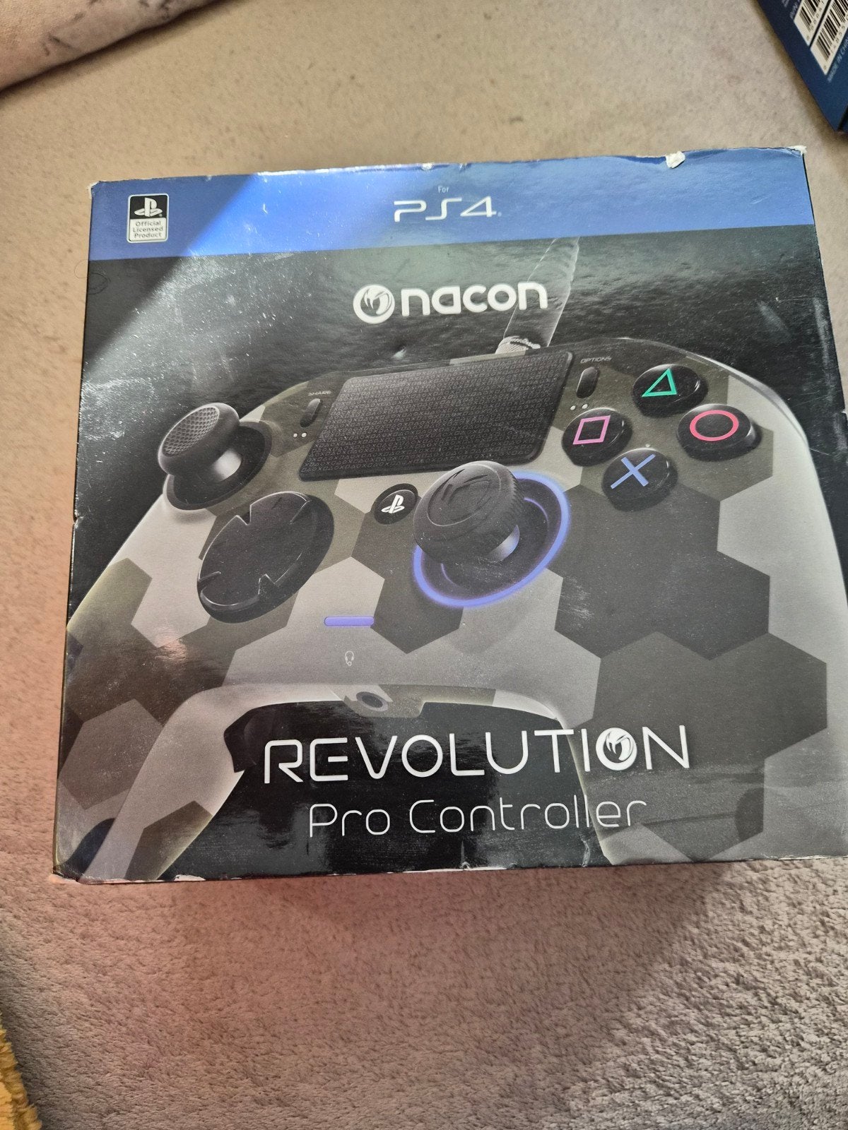 Nacon Revolution Pro Controller PS4 Camouflage, Spelcomputers en Games, Spelcomputers | Sony PlayStation Consoles | Accessoires