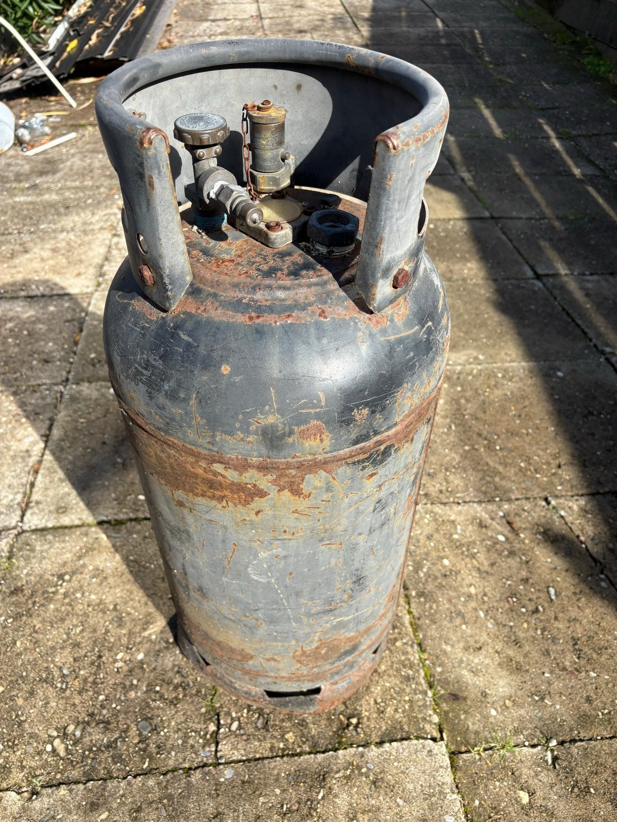 Grote gasfles voor heftruck (leeg ), Ophalen, Gebruikt