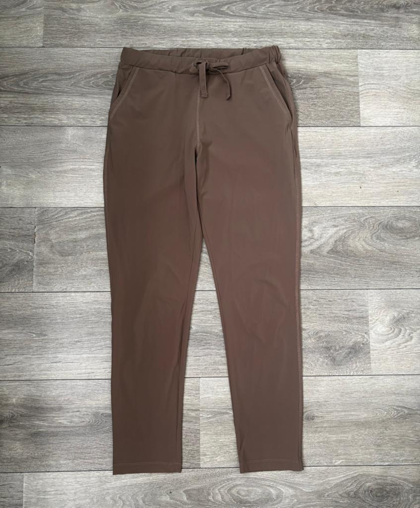 Nukus travelstof broek maat M, Kleding | Dames, Maat 38/40 (M), Bruin, Ophalen of Verzenden, Zo goed als nieuw
