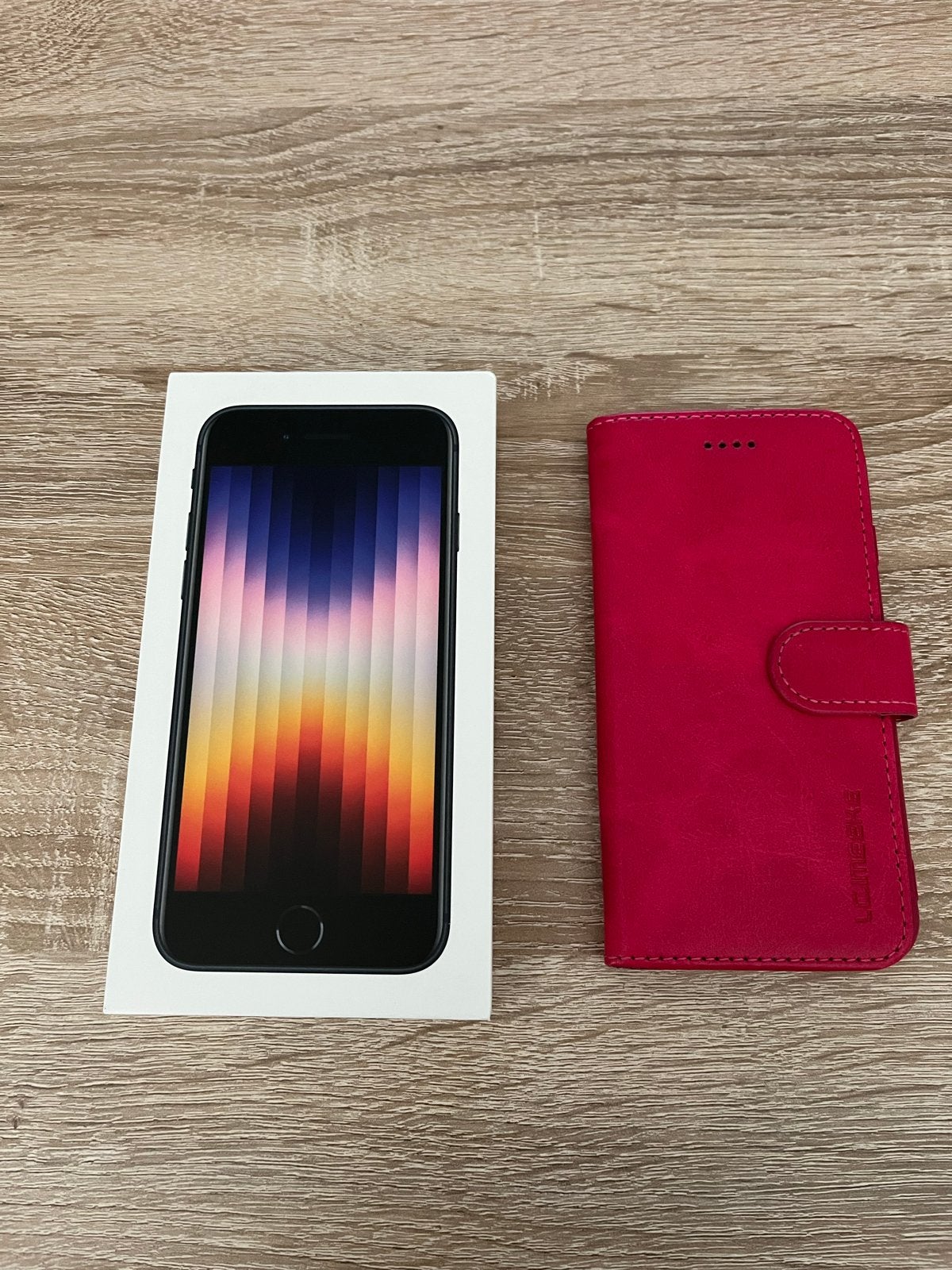 Apple iPhone SE 2022 128GB Zwart met roze hoesje, Telecommunicatie, Ophalen, 128 GB, Zwart, Zo goed als nieuw