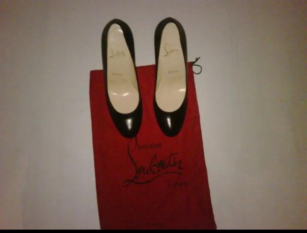 Christian Louboutin maat 38, Kleding | Dames, Schoenen, Ophalen of Verzenden, Gedragen, Pumps