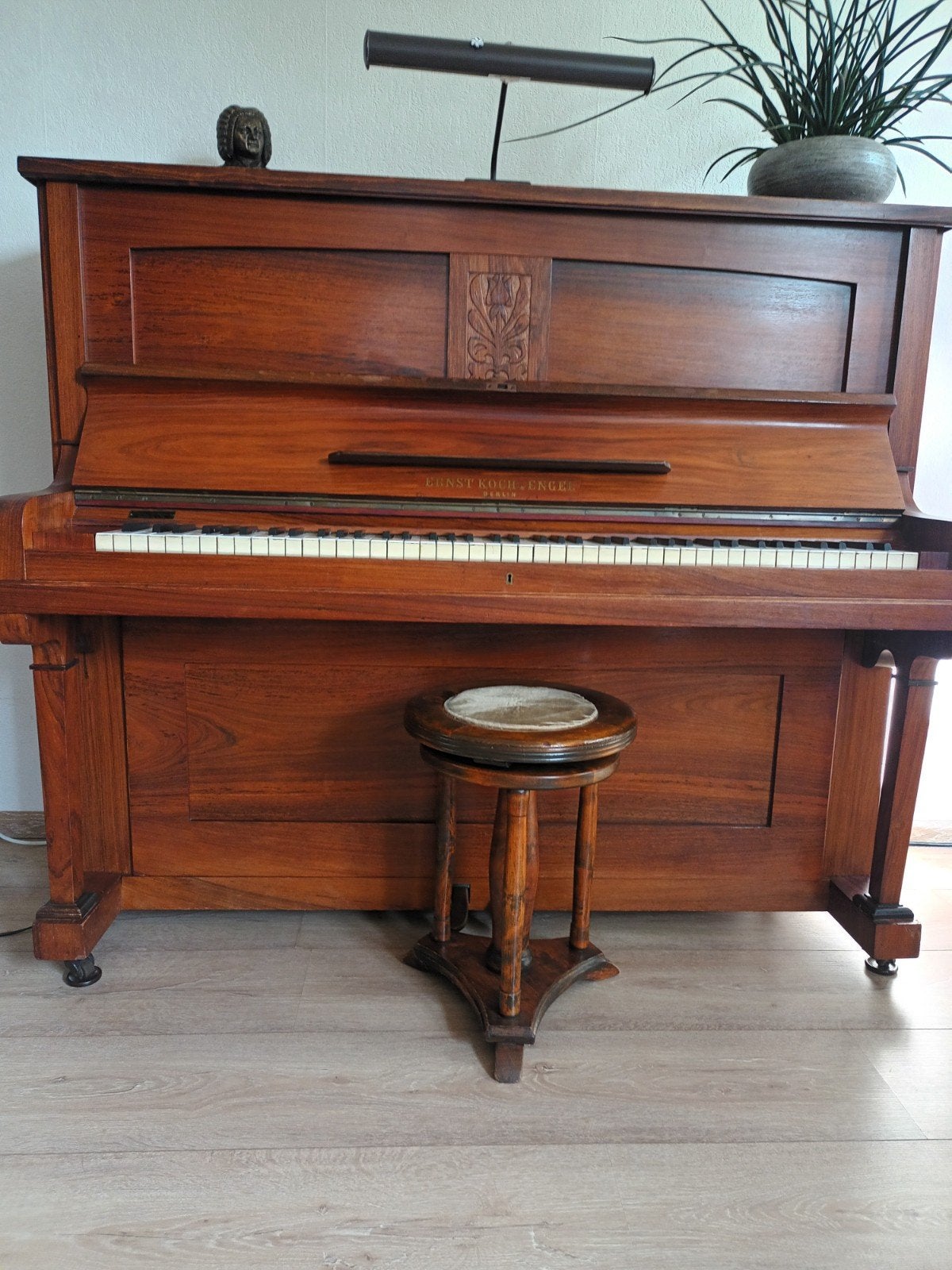 Antieke Ernst Koch & Engel Piano - Prachtig Houtwerk, Ophalen, Gebruikt, Bruin, Piano