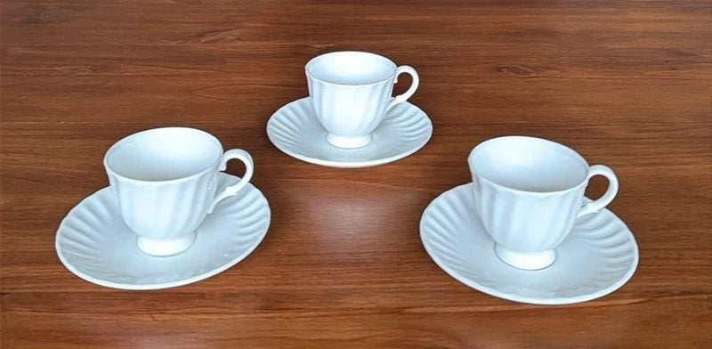 3 Royal Doulton Cascade kop en schotels, Ophalen of Verzenden, Zo goed als nieuw, Overige stijlen, Kop(pen) en/of Schotel(s)