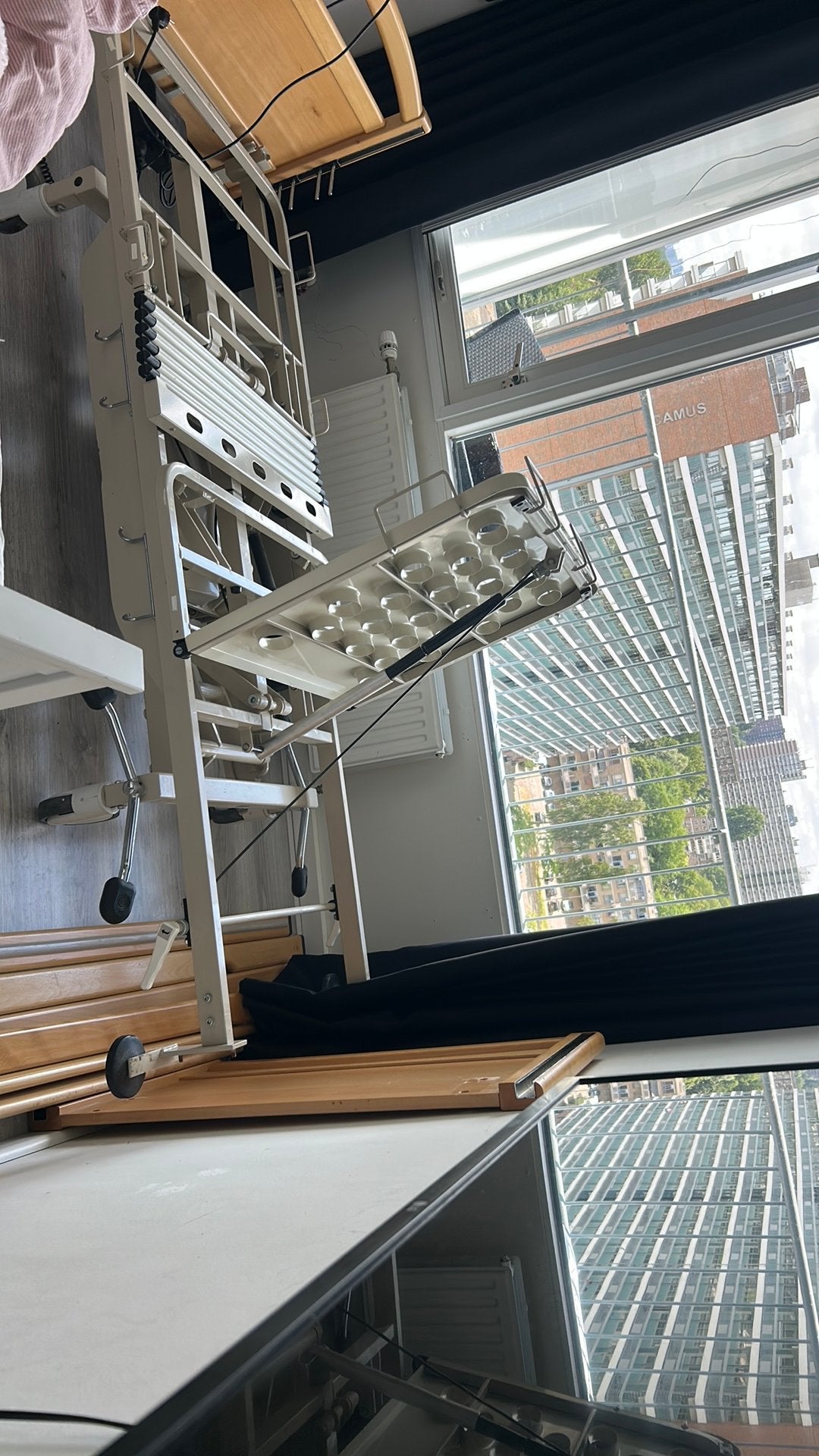 Hoog laag bed ziekenhuisbed, Ophalen, Zo goed als nieuw, Overige typen, Minder dan 2 meter