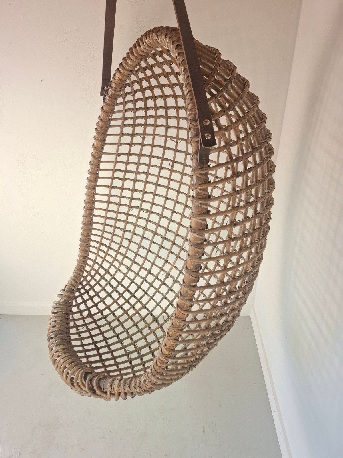 Vintage hangstoel Eureka stoel Giovanni Travasa Bonacina, Ophalen of Verzenden, Bruin, Eén