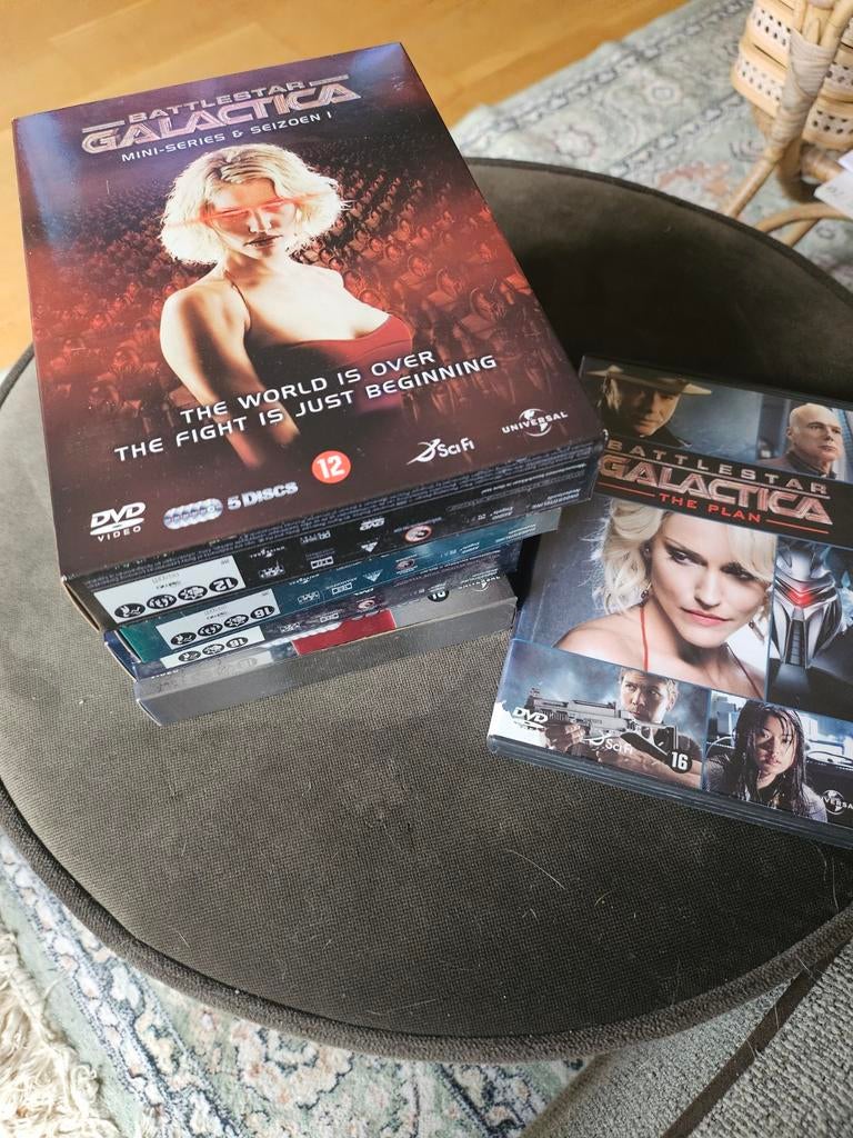 Battlestar Galactica serie + the plan, Ophalen of Verzenden, Zo goed als nieuw