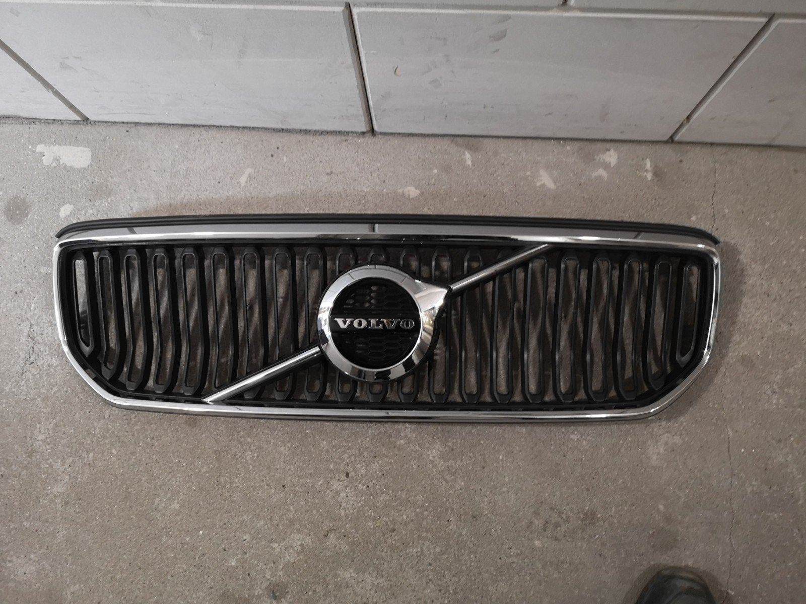 Volvo xc 60 grill, Auto-onderdelen, Carrosserie en Plaatwerk, Ophalen, Gebruikt, Voor, Volvo
