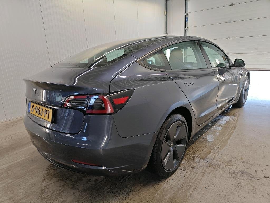 Foto 3 van Tesla Model 3 Standard RWD Plus 91.4% SoH UPGRADE [ AMD RYZE