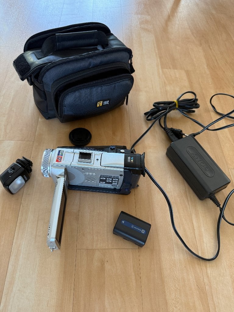 Sony Digital Video Camera Recorder, Audio, Tv en Foto, Videocamera's Digitaal, Mini dv, Gebruikt, Ophalen of Verzenden, 8 tot 20x