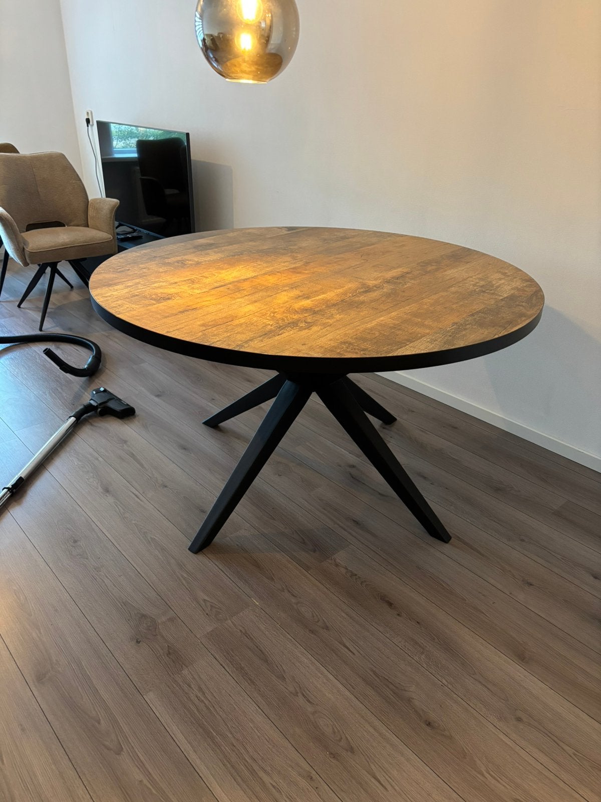 Mango hout eetafel, Huis en Inrichting, Tafels | Eettafels, Ophalen, Rond, Zo goed als nieuw, 100 tot 150 cm