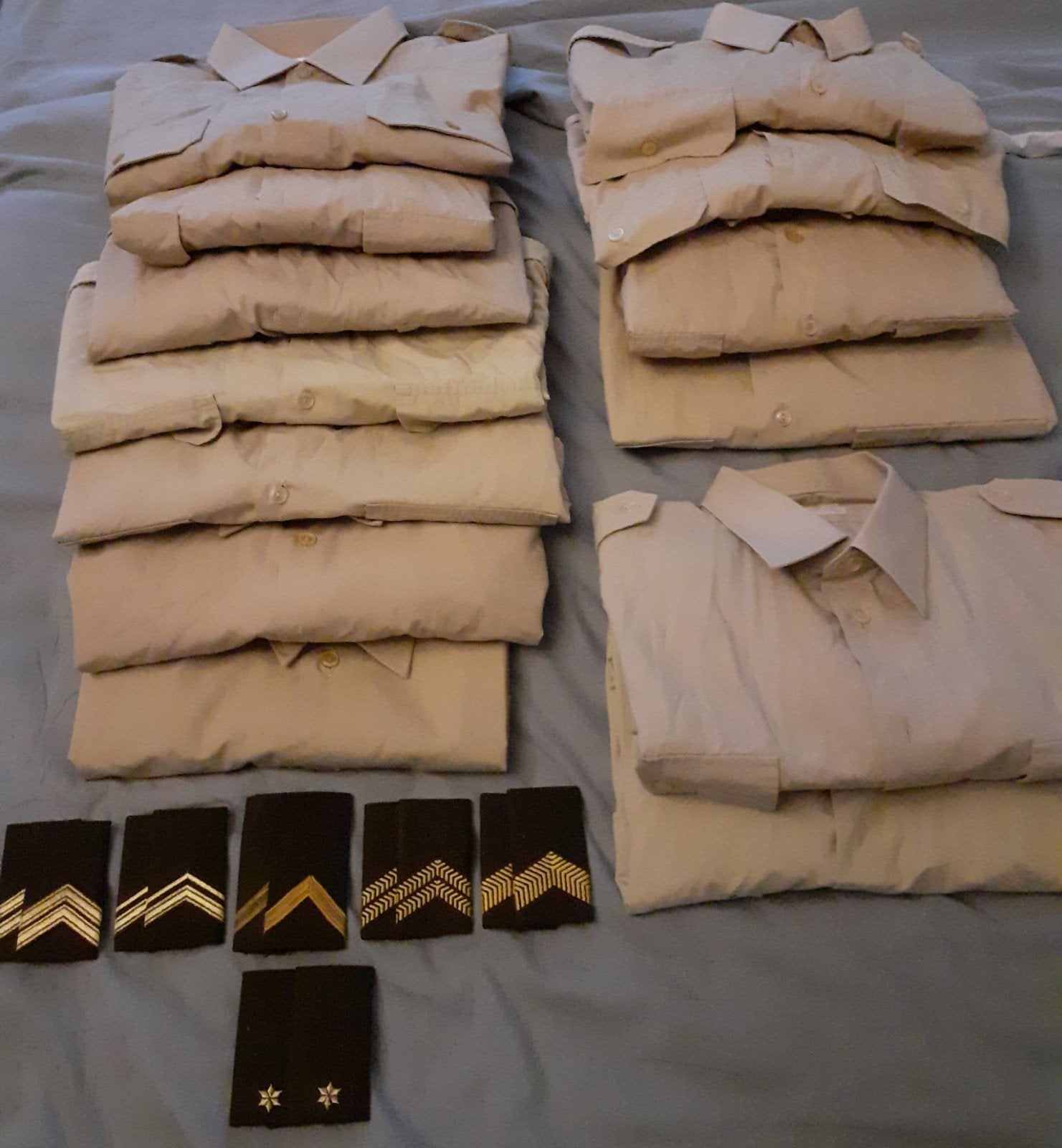 Aangeboden overhemden DT'63, Verzamelen, Verzenden, Landmacht, Nederland, Kleding of Schoenen