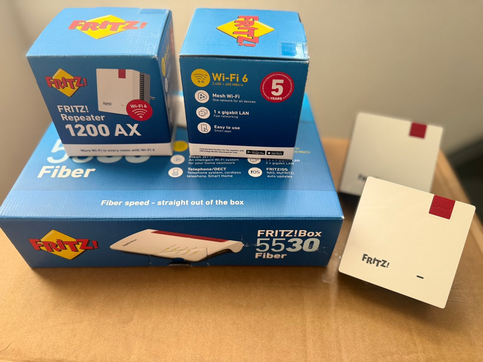 Fritzbox 5530 +repeaters, Computers en Software, Routers en Modems, Ophalen of Verzenden, Zo goed als nieuw