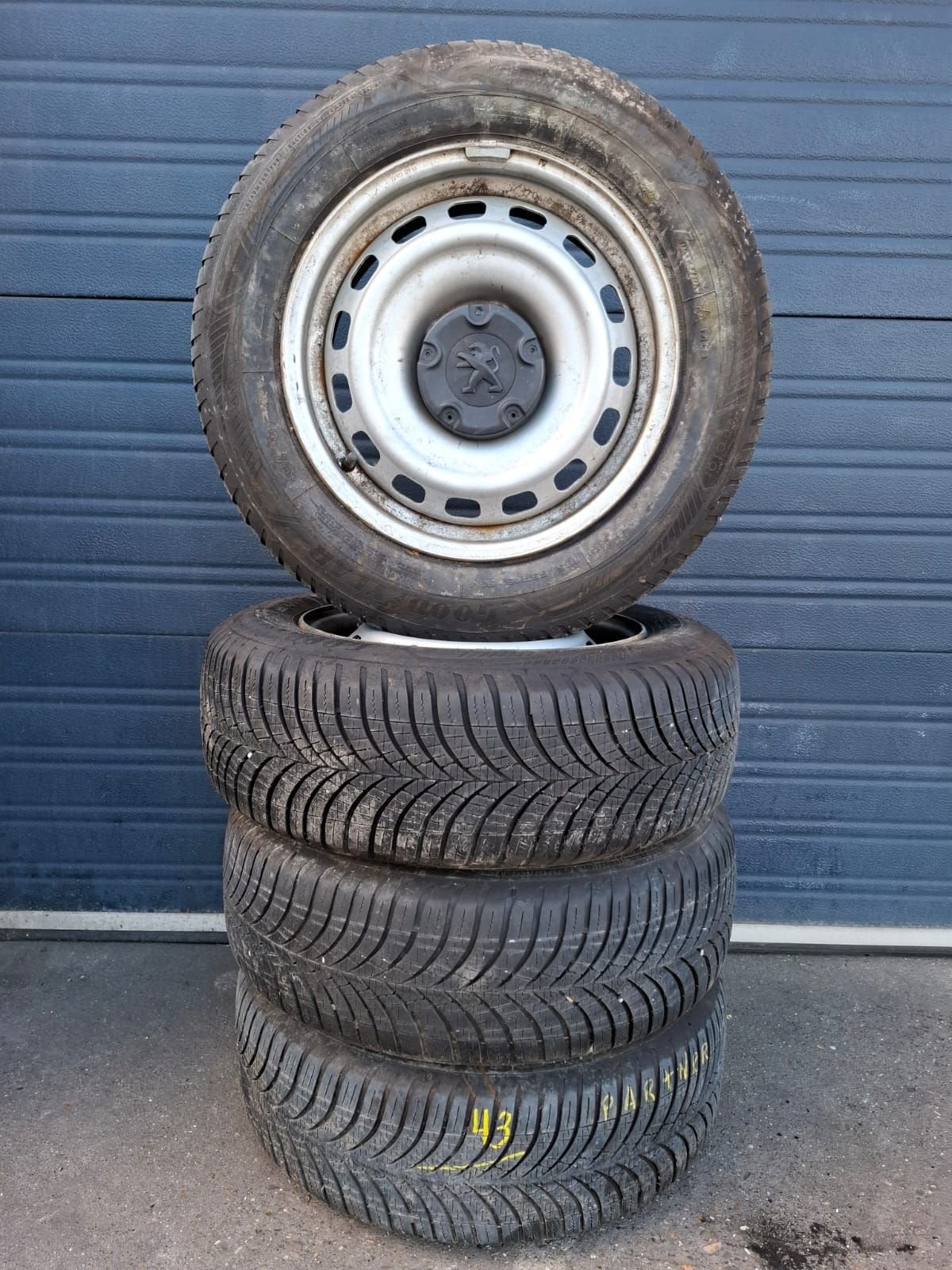 Peugeot Partner Berlingo Combo Allseason Banden Set 195-65-1, Auto-onderdelen, Banden en Velgen, 15 inch, -, -, Banden en Velgen
