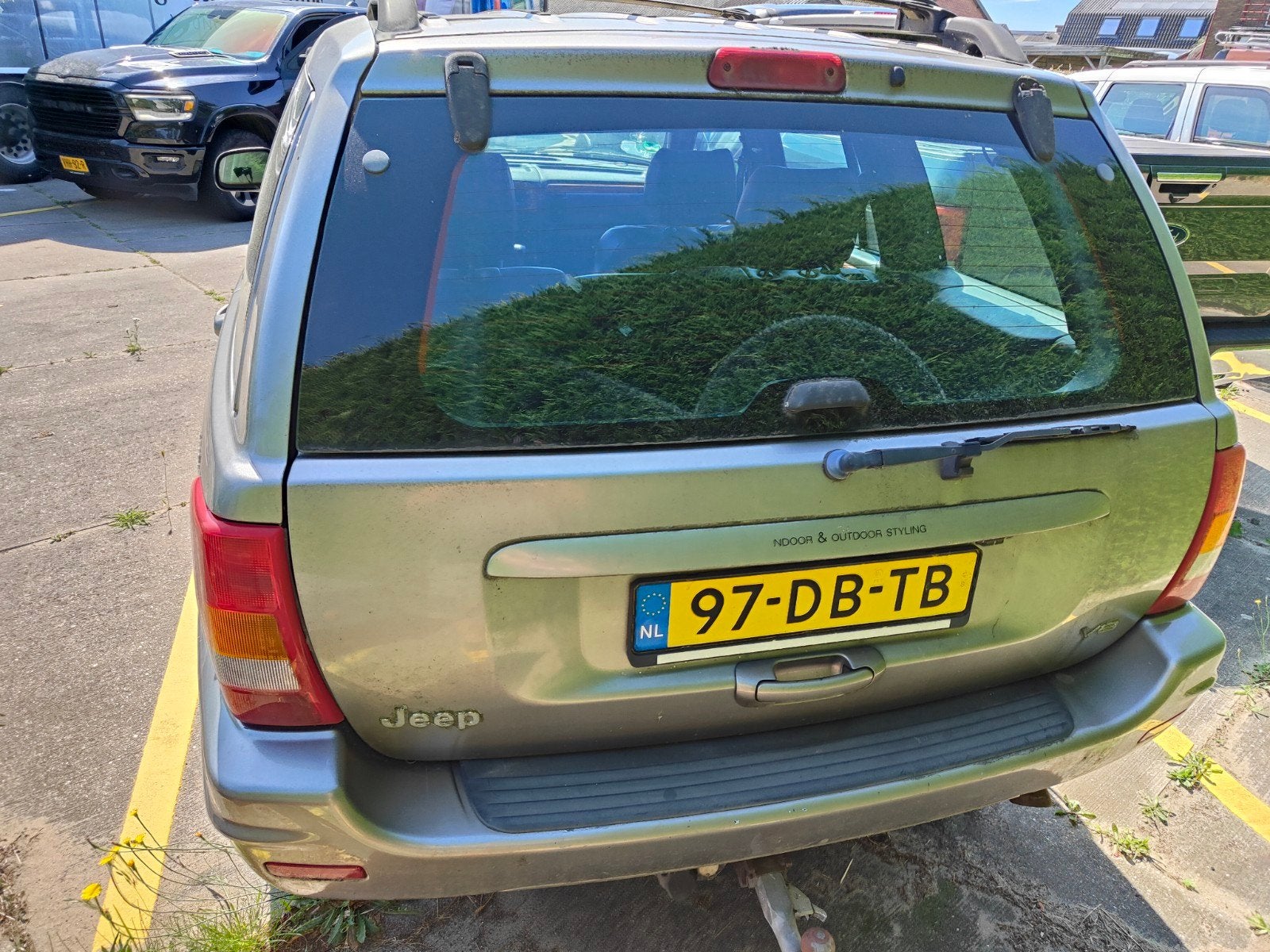 Jeep Grand Cherokee 4.7 I V8 Limited AUT 1999 Grijs, Auto's, Automaat, 1826 kg, 8 cilinders, 3360 kg