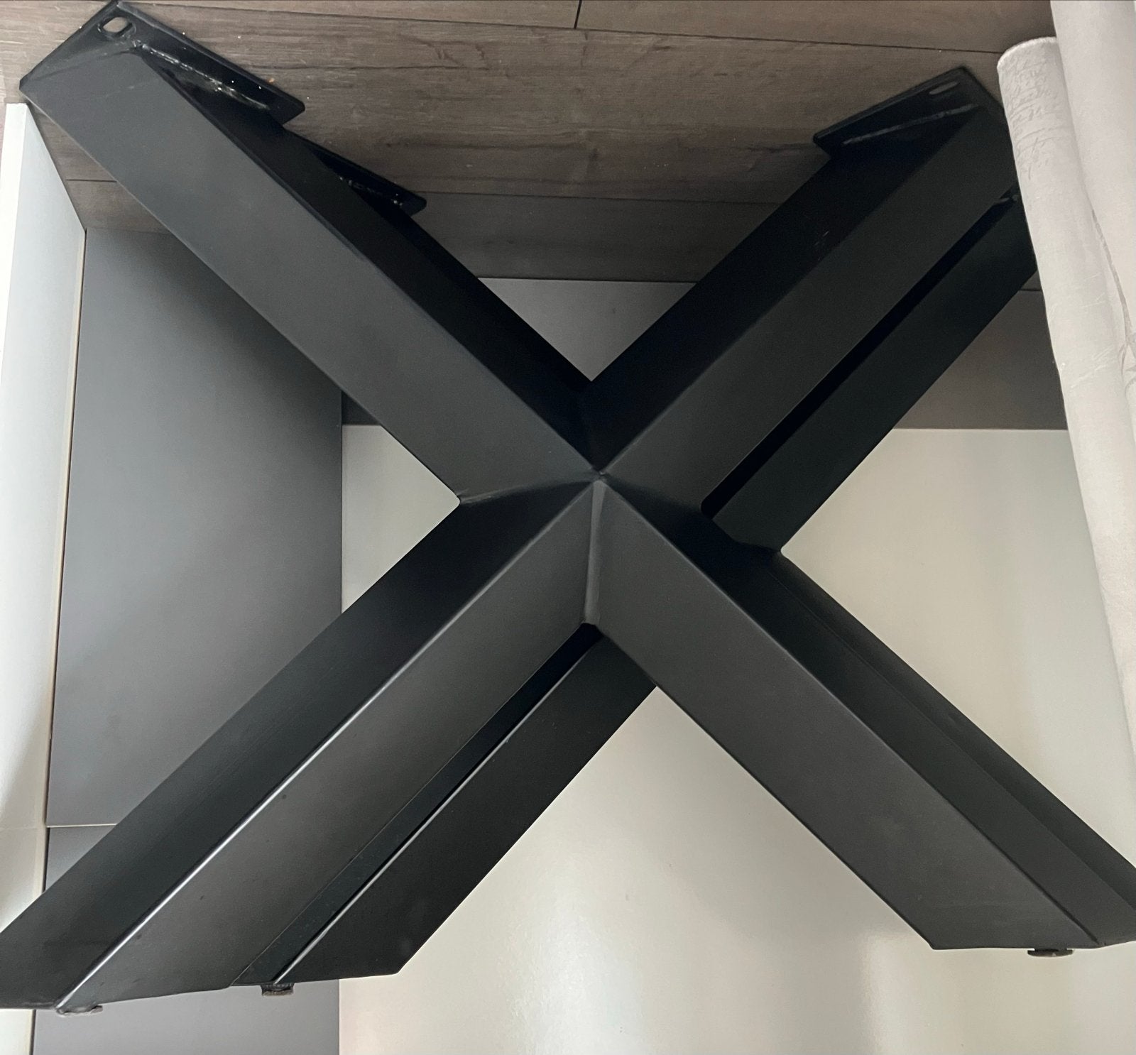 Zwart metalen X-poten tafelonderstel, Tafelpoot, 50 tot 100 cm, Zo goed als nieuw, Metaal