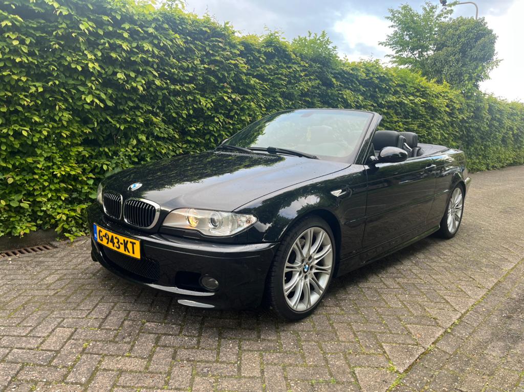 BMW 3-serie 330ci Cabriolet SMG 2003 Zwart, Auto's, BMW, Zwart, Cabriolet, 4 stoelen, Zwart