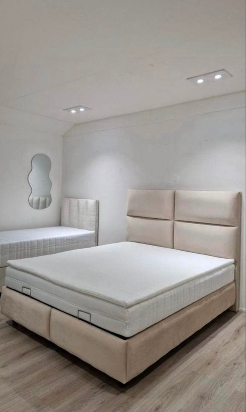 Luxe Tweepersoons Boxspring met Hoofdbord - Zo goed als nieu, Huis en Inrichting, Slaapkamer | Bedden, Ophalen, Beige, Tweepersoons