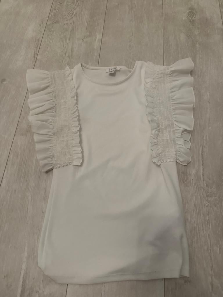 Wit T-shirt met ruches mouwen - Amisu, Kleding | Dames, T-shirts, Wit, Ophalen of Verzenden, Zo goed als nieuw, Korte mouw