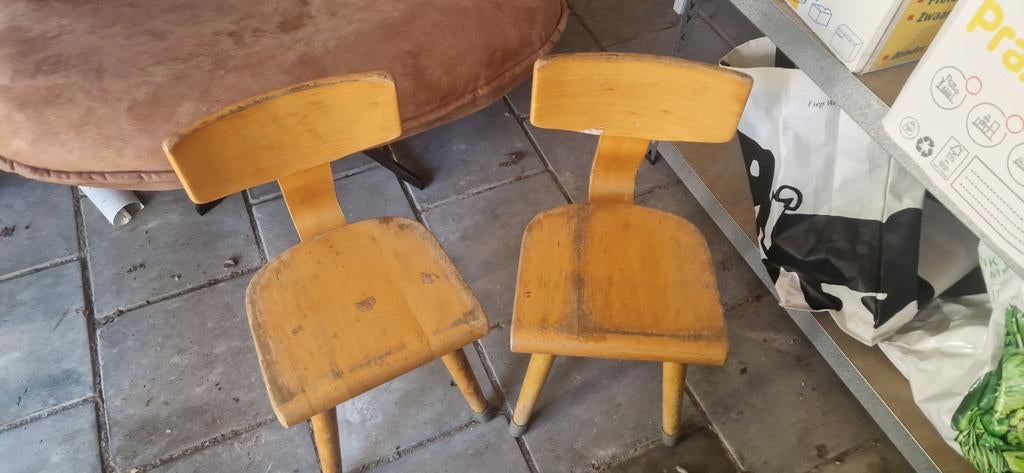 twee vintage oud Hollandse schoolstoeltjes, Ophalen of Verzenden, Gebruikt
