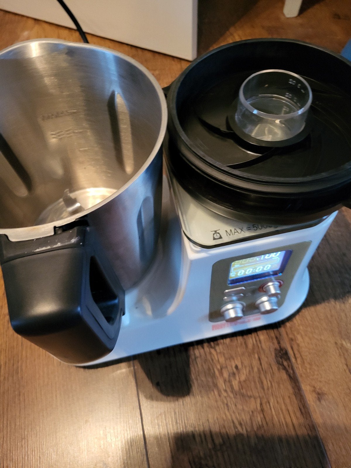 Quigg Keukenmachine met weegschaal en accessoires, 2 tot 3 liter, Ophalen of Verzenden, Zo goed als nieuw, 3 snelheden of meer