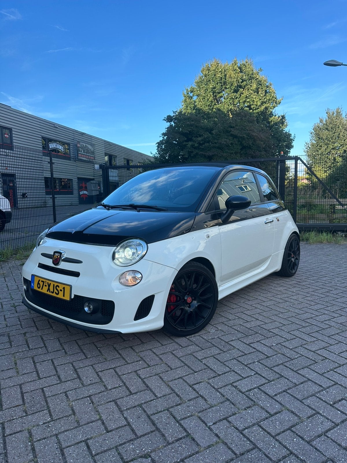 Fiat Abarth 500c Uniek! Automaat NAP 160PK 2012 Zwart/Wit, 15 km/l, Zwart, 4 cilinders, Particulier