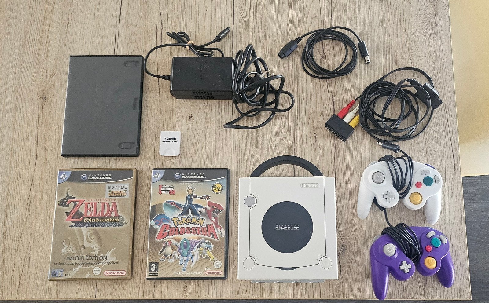 GameCube pakket met 3 spellen + Memory card, Ophalen, Gebruikt, Met 2 controllers