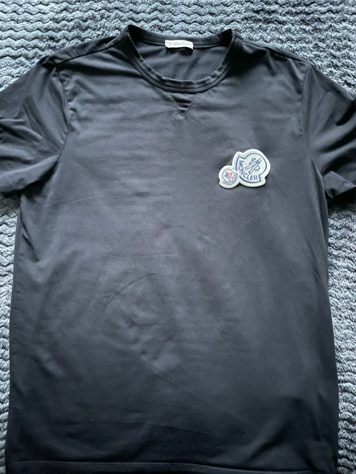 Moncler T-shirt, Ophalen of Verzenden, Zo goed als nieuw, Maat 46 (S) of kleiner, Zwart