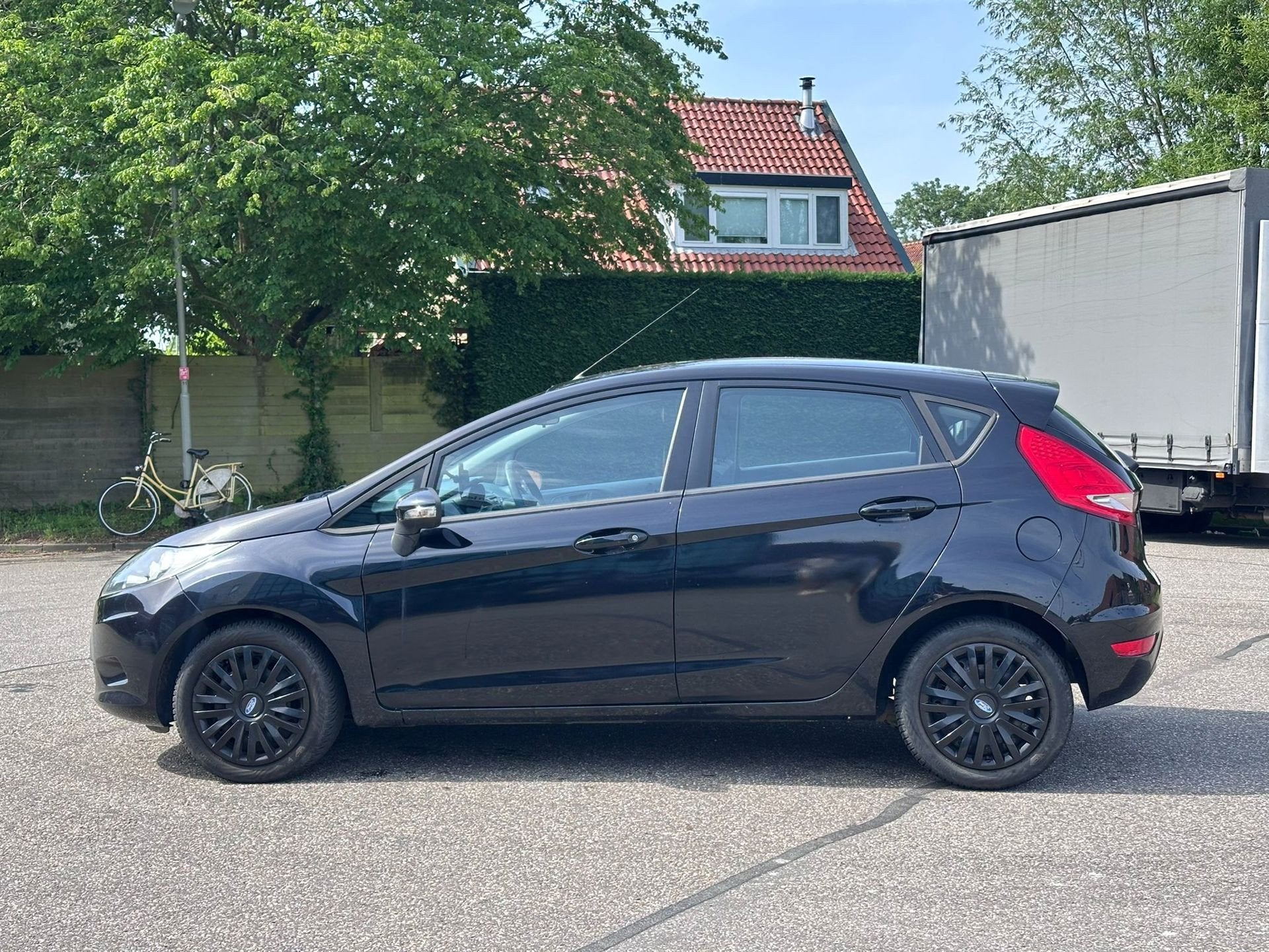 Ford Fiesta 1.25 Trend 5DR*Airco*Dealer onderhouden*Elektris, Auto's, Voorwielaandrijving, Euro 5, 1242 cc, 82 pk